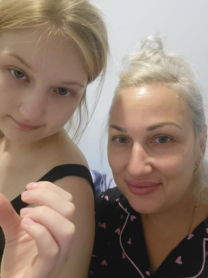 “Попереду операція на хребті та надскладна на руці… Діана наново вчиться керувати рукою”