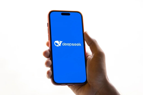 Трамп назвав китайський штучний інтелект DeepSeek &quot;тривожним дзвіночком&quot; для США через його дешевизну й ефективність, - The Guardian