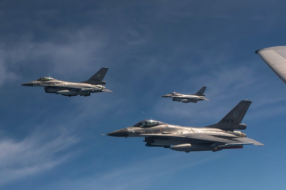 F-16 збили деякі ракети під час останньої масованої атаки РФ по Україні, - Зеленський