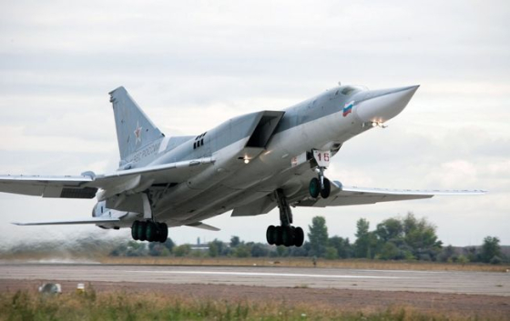 Українські військові дроном знищили російський бомбардувальник Ту-22М3