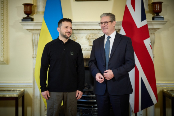 Зеленський зустрівся зі Стармером у резиденції посла Великої Британії в Італії