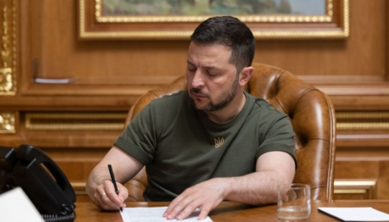Зеленський продовжив санкції проти Новинського, Фірташа та низки російських олігархів