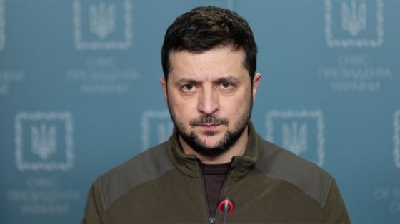 Зеленський: Люди голіруч зупиняли танки, я буду з цим народом до кінця 