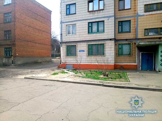 Краматорчанин вырезал из многоэтажек 65 м труб, прикидываясь работником Управляющей компании 
