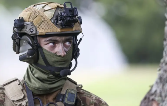 Німеччина збирається запровадити шестимісячну добровільну військову службу — Reuters