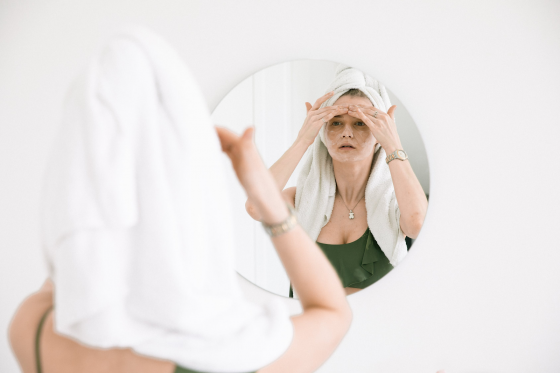 Как быстро убрать усталость с лица: 5 эффективных секретов