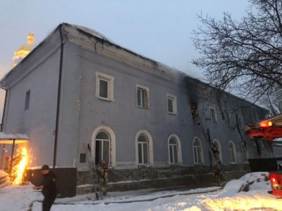 В Киево-Печерской лавре вспыхнул пожар