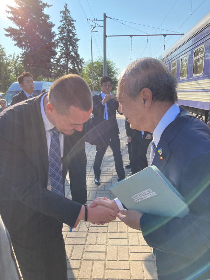 Міністр юстиції Японії Рюдзі прибув до України