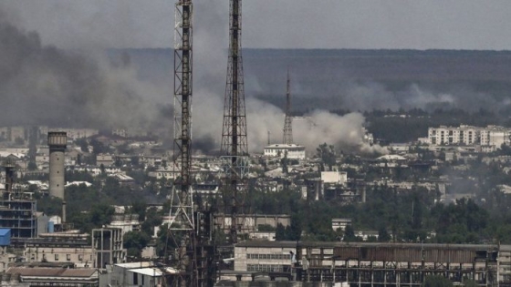Окупанти продовжують розграбовувати завод &quot;Азот&quot; в окупованому Сєверодонецьку, раз на три дні з підприємства вантажівками вивозять металобрухт