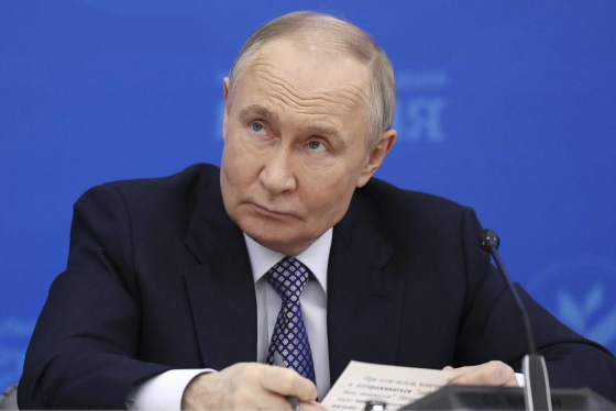 Путін в розмові з Макроном відкинув припинення вогню в Україні, - Bloomberg