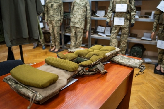 Міноборони затвердило ще один зразок бронежилету для військовослужбовиць