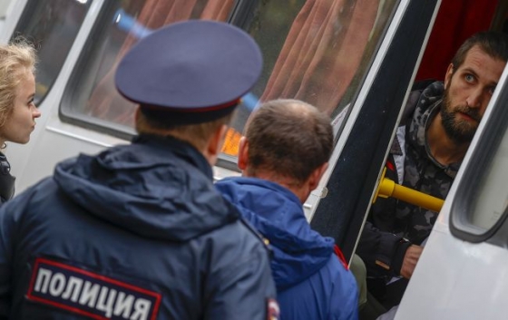 Найбідніших жителів Росії заманюють на війну високими зарплатами, - британська розвідка