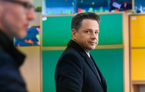 Кандидат у президенти Польщі Тшасковський не підписав декларацію з Менценом. Зокрема не погодився з питанням про вступ України в НАТО