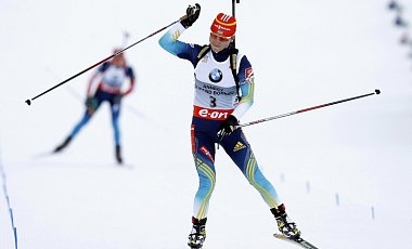 Валентина Семеренко взяла золото на Чемпионате мира по биатлону