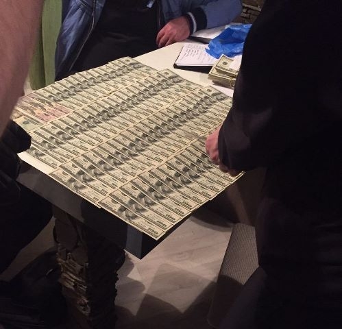 На Харьковщине пограничник задержан при получении $9,8 тыс взятки