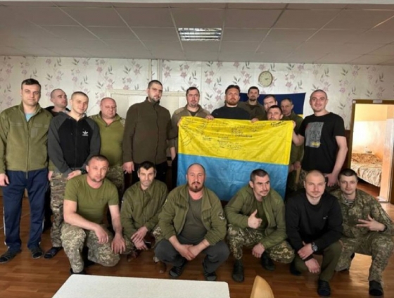 Олександр Усик відвідав українських військових 