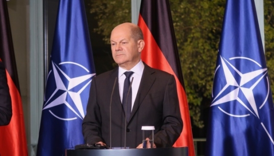 Шольц годину розмовляв із путіним про Україну — закликав вивести війська 
