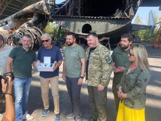 Миллиардер Брэнсон посетил Гостомель, интересовался возобновлением аэродрома &quot;Антонов&quot;