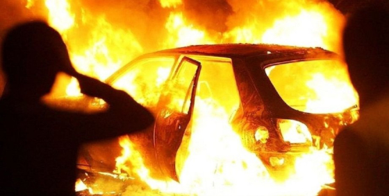 У Львові затримали двох чоловіків, які палили авто військовослужбовців
