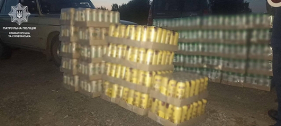 У Краматорському районі у підозрілому автомобілі патрульні виявили понад 636 літрів забороненої продукції