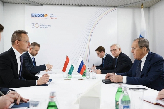 Сійярто і Лавров зустрілися в межах засідання ОБСЄ: Обговорили, зокрема, &quot;ситуацію в Україні&quot;