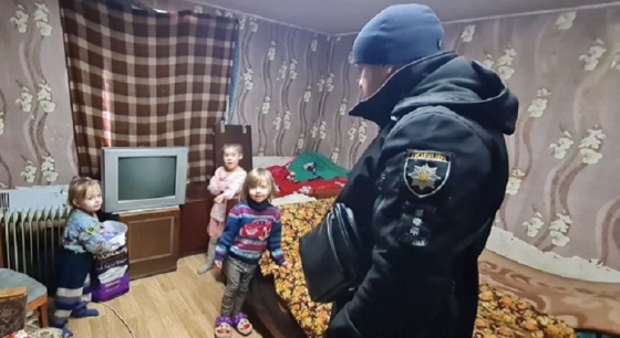 Краматорські поліцейські опікуються багатодітними родинами