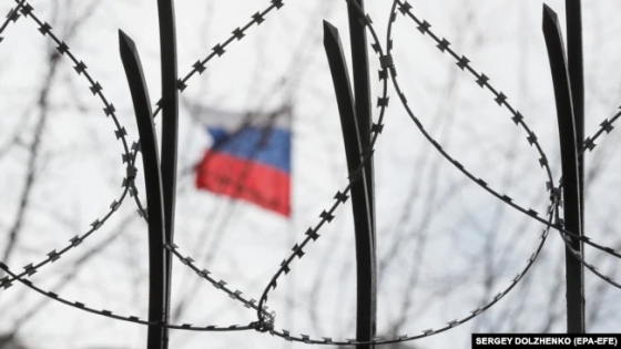 Канада запровадила санкції проти &quot;Комсомольської правди&quot; і російських молодіжних організацій &quot;Юнармія&quot; та &quot;Молода гвардія&quot;