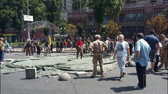 Сторонники задержанного комбата Лихолита собираются на Крещатике: &quot;Завтра, наверное, будем проводить вече&quot;