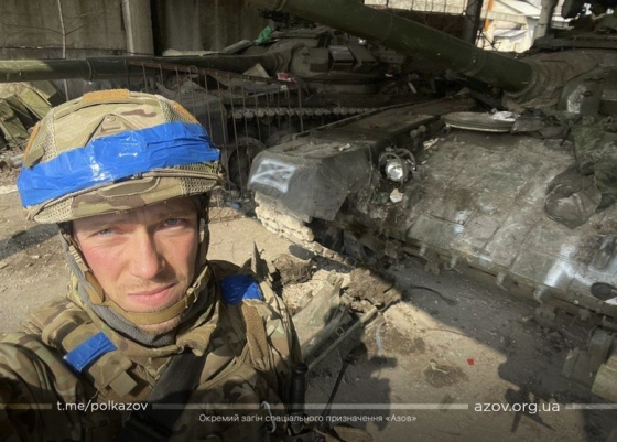 Танки Т72Б3 102-го мотострелкового полка ВС РФ, захваченные отдельным полком Нацгвардии в Мариуполе