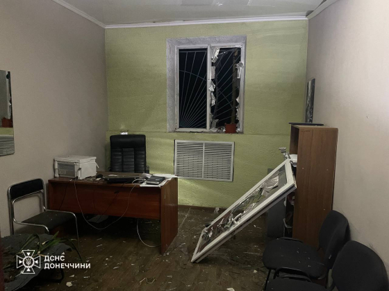 Внаслідок авіаудару по Селидовому вдруге за тиждень пошкоджено пожежно-рятувальну частину