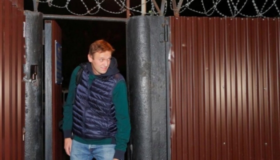 Навальный вышел на свободу после 50 суток ареста