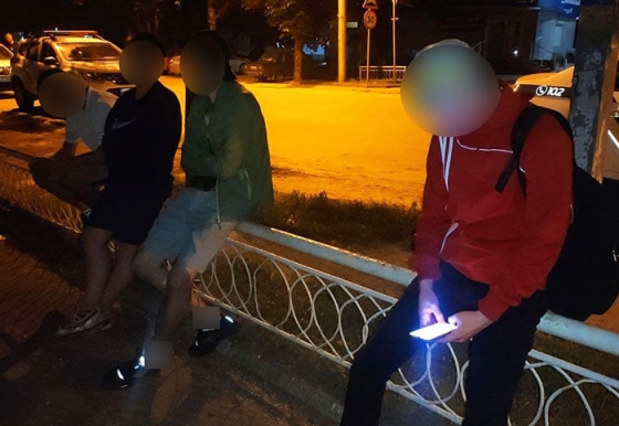 В центре Краматорска задержаны молодые люди, подозреваемые в уличном грабеже