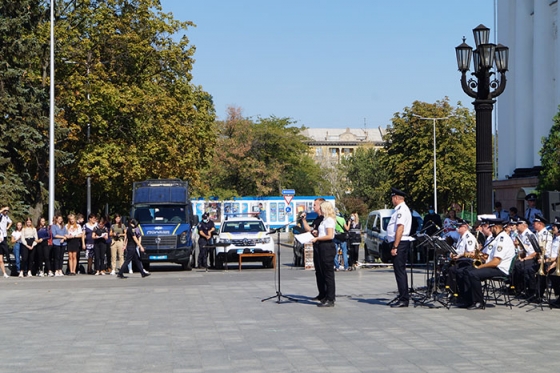 На центральной площади Краматорска приглашают на учебу в полицию