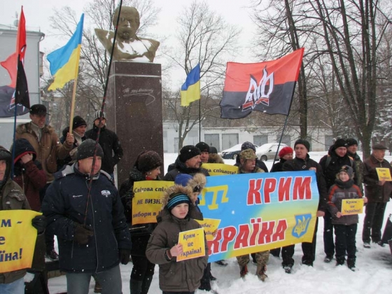 В Краматорске прошел митинг против выборов президента России в Крыму 