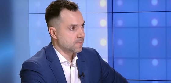 &quot;Тактическое отступление&quot;. Войска РФ выдохлись и отходят на север от Киева – Арестович 