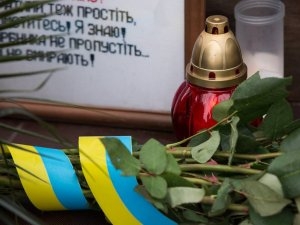 День героев Небесной Сотни: Порошенко уже почтил память погибших