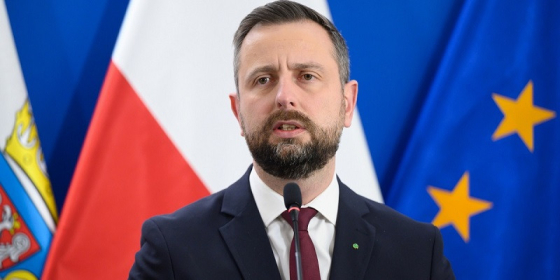Глава Міноборони Польщі Косіняк-Камиш заявив про загострення на кордоні з Білоруссю через мігрантів: активізується операція Мінська та Москви