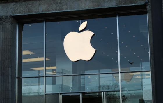 Сервис Apple в Украине и YouTube без дизлайков. Главное из мира технологий