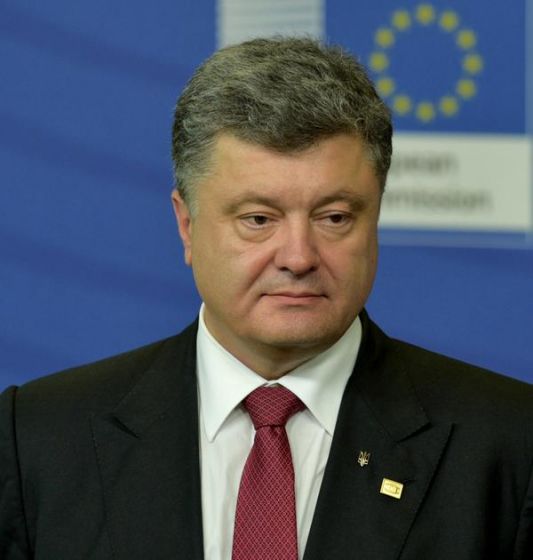 Порошенко ожидает деэскалации конфликта на Донбассе уже с понедельника