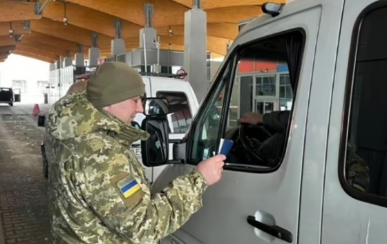 Прикордонники розповіли, скільком чоловікам щодня відмовляють у виїзді