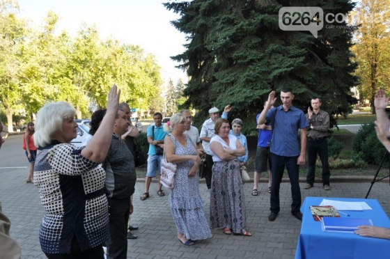 «Общегородское собрание» в Краматорске закончилось приездом милиции