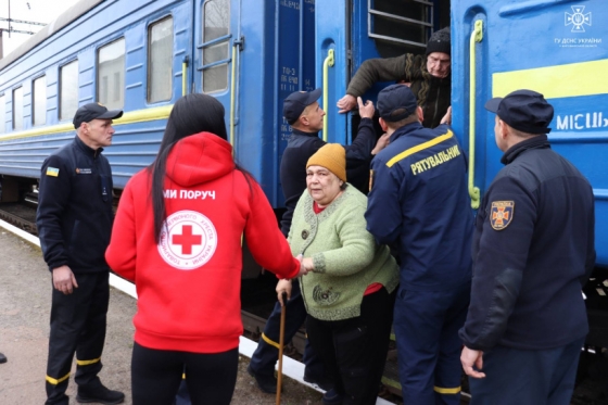 Евакуація триває: Ще 58 мешканців Донеччини виїхали на Житомирщину