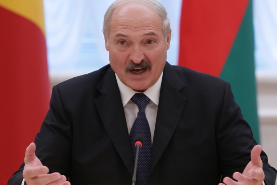 Лукашенко заявил о возможном применении армии для &quot;наведения порядка в стране&quot;