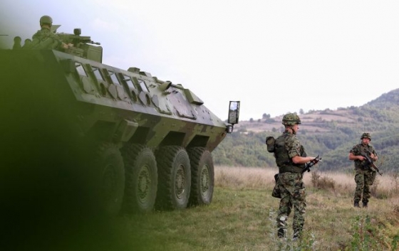 Сербія заявила про скорочення військ на кордоні з Косово