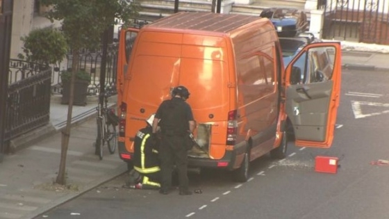 Возле офиса BBC в Лондоне полиция взорвала автомобиль