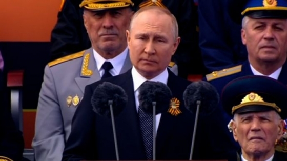 Путин на параде в Москве не стал объявлять всеобщую мобилизацию 