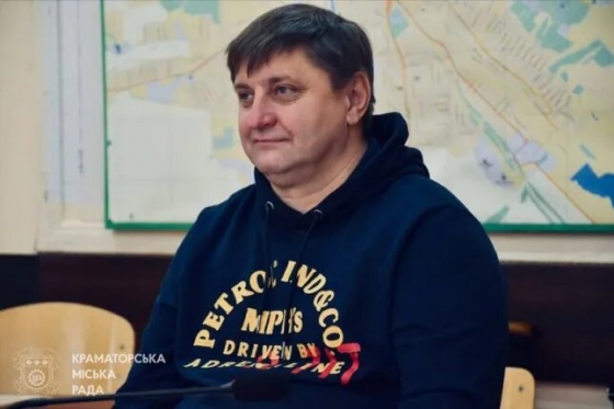 Нерухомість в окупованих містах і “безцінні” прикраси дружини: що містить декларація першого заступника краматорського голови Романа Зенова