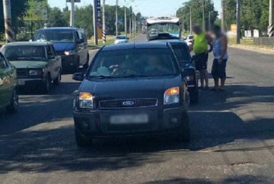 В Краматорске ВАЗ столкнулся с Фордом