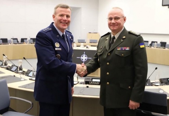 Хомчак встретился с Верховным главнокомандующим Объединенными Вооруженными Силами НАТО в Европе Уолтерсом