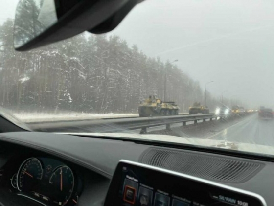 Бронетехника замечена на подъезде к Москве